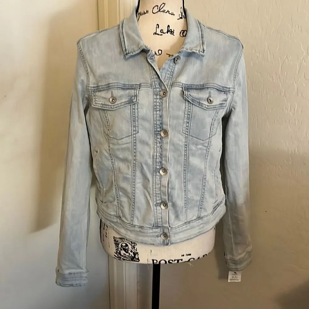 Chaps Blue Distressed Denim Button Closure Jean Jacket Contemporary Casual
